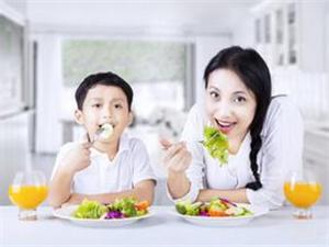 均衡饮食预防儿童早熟