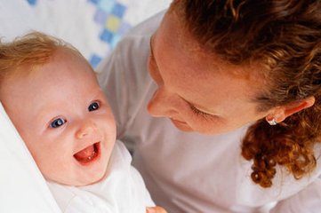 母乳喂养促进宝宝智力发育