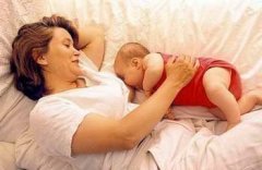 母乳分析仪厂家提示您给宝宝喂奶时要注意